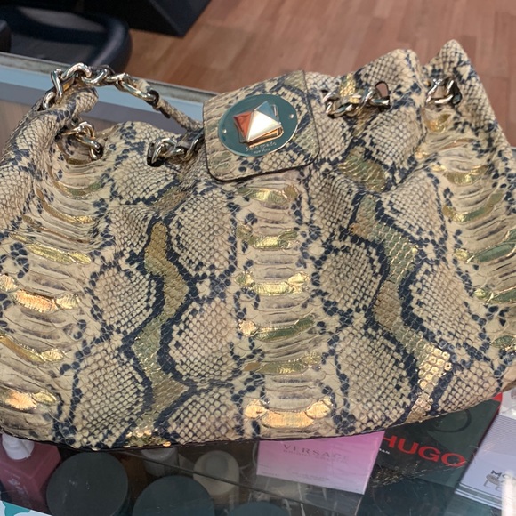 used shoulder bag